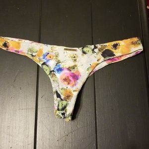 Boys + arrows bottoms size small